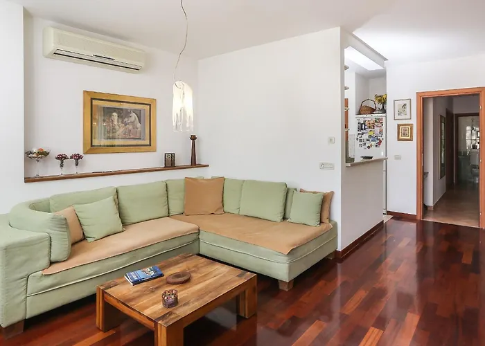 Apartment Alma - Two Bedroom Apartment With Terrace And Sea View